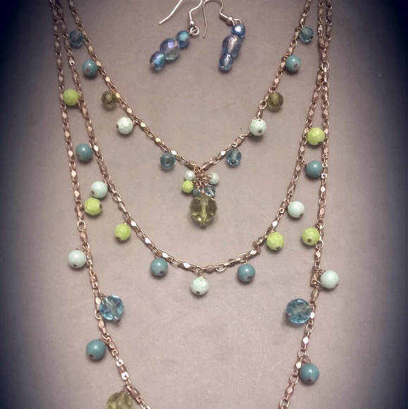 Layered necklace and earrings - Picture 1 of 2